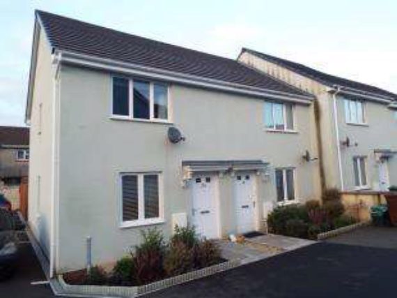 2 Bedroom End of Ter...